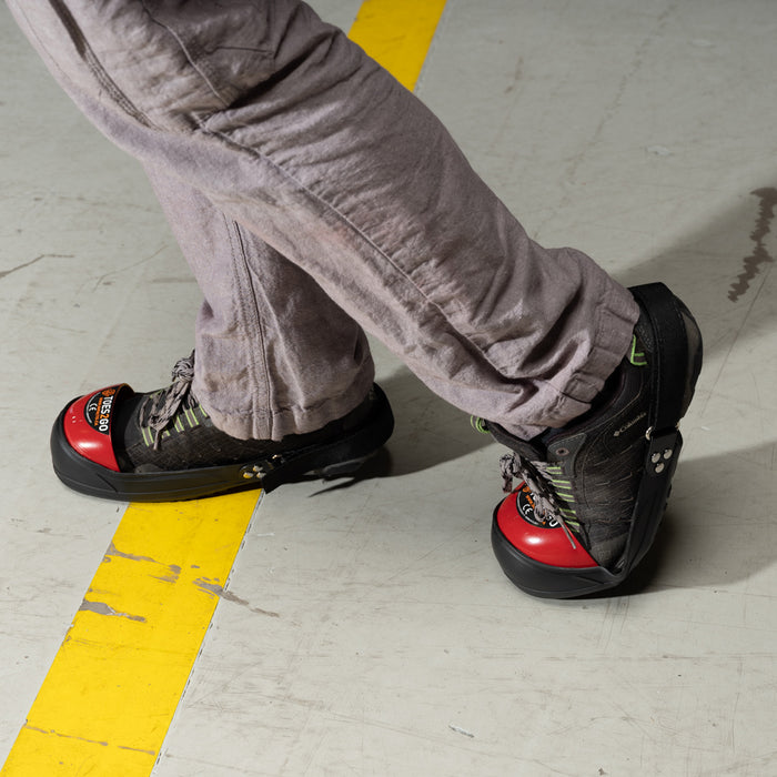 Toes2Go Adjustable Steel Toe Cap Overshoes protect the toe from crushing, stubbing or crushing injuries. Turn any footwear into steel toe cap boots